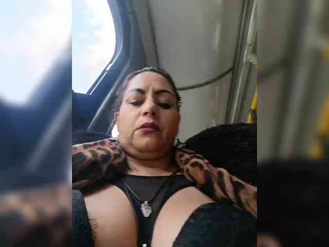 AlexaBrown12 webcam