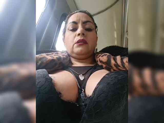 AlexaBrown12 webcam