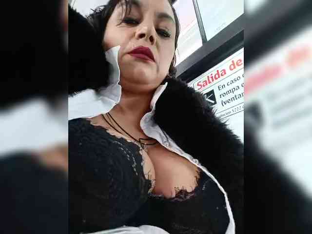 AlexaBrown12 webcam