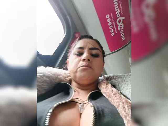 AlexaBrown12 webcam