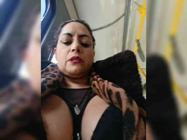 AlexaBrown12 webcam