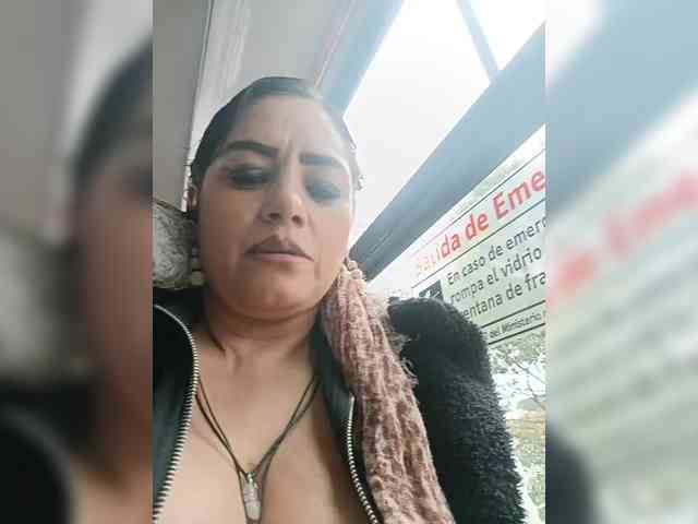 AlexaBrown12 webcam