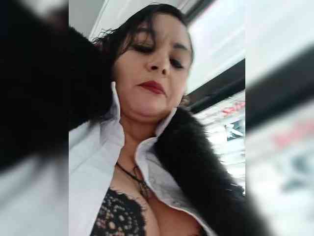 AlexaBrown12 webcam