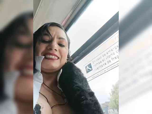 AlexaBrown12 webcam