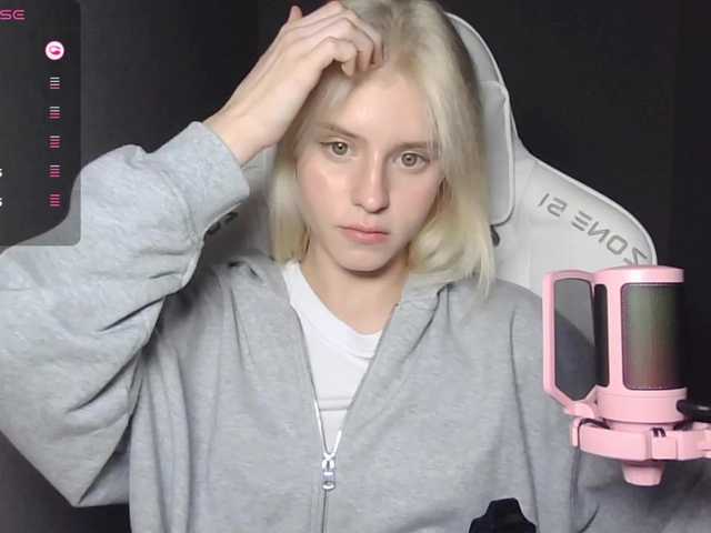 Helga_Pataki webcam