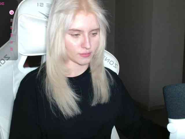Helga_Pataki webcam