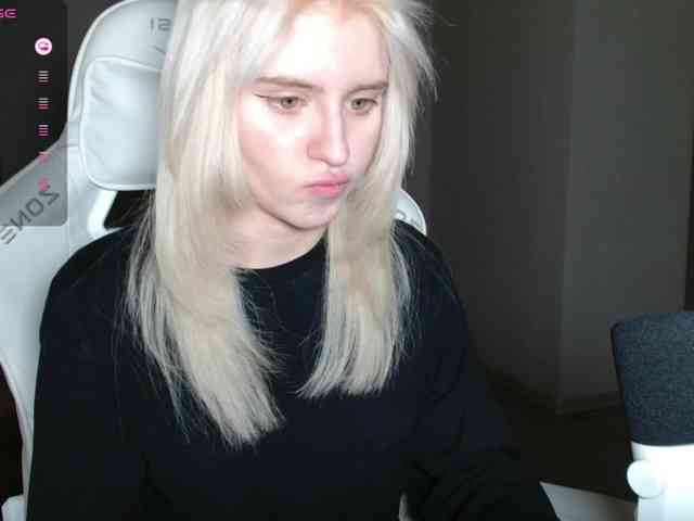 Helga_Pataki webcam