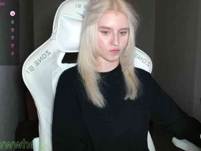 Helga_Pataki webcam