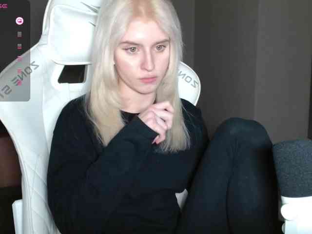 Helga_Pataki webcam