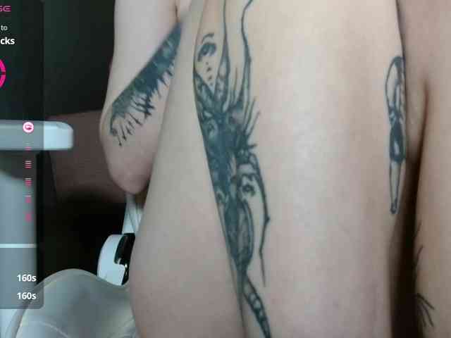 Helga_Pataki webcam