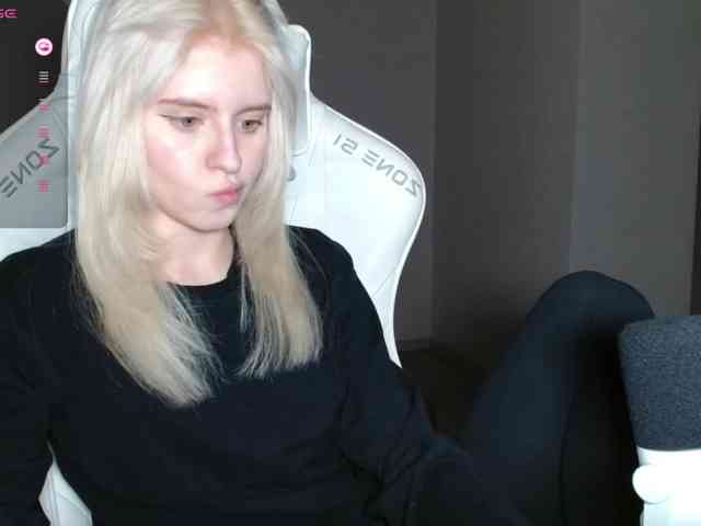 Helga_Pataki webcam