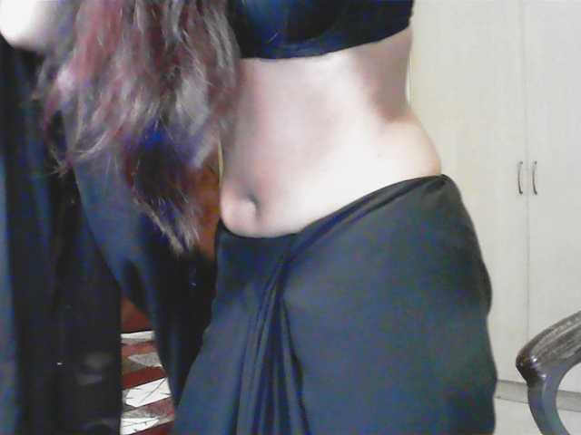 Entra en el chat con el modelo Payal-1-1 Payal-1-1