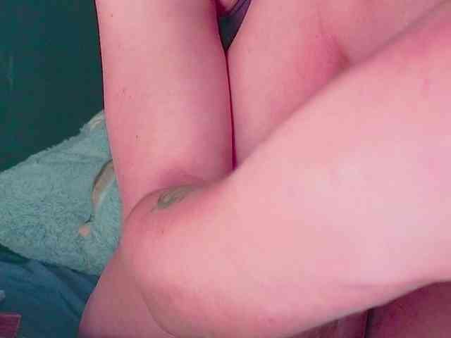 FrankieFoxie webcam