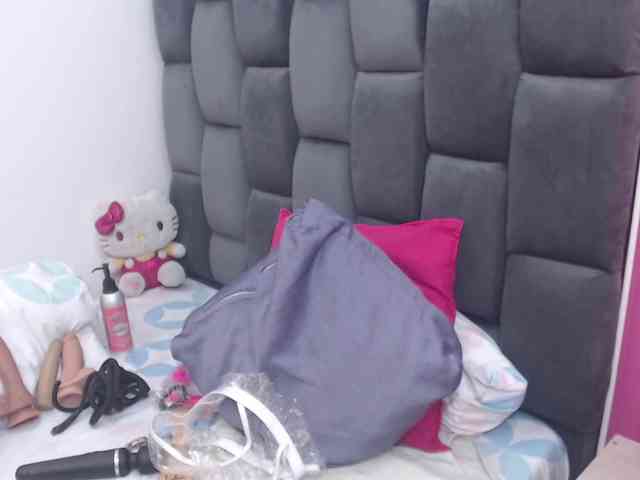 HottAlexxxa webcam