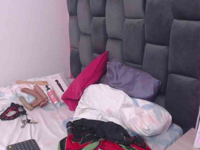 HottAlexxxa webcam