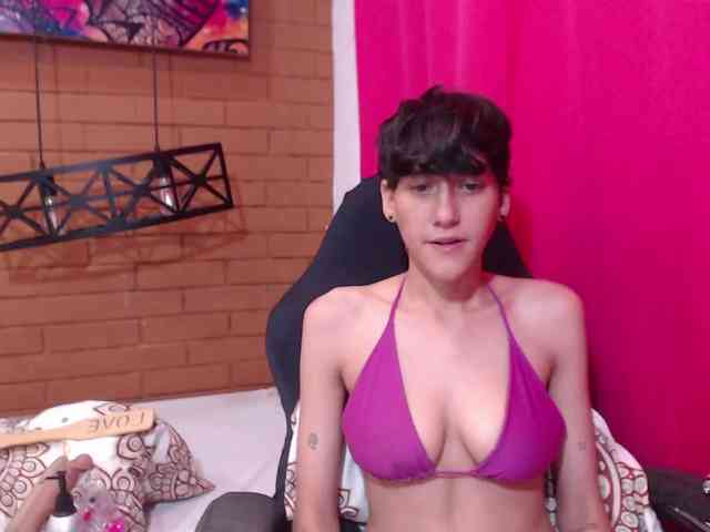 HottAlexxxa webcam