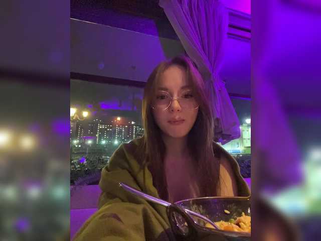 Gratis Live Sexcam mit OlivkaVif OlivkaVif