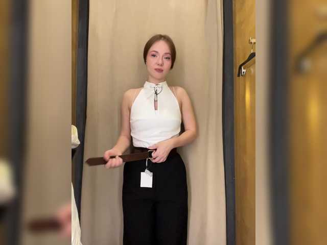 Accedi alla chat con il nickname OlivkaVif OlivkaVif