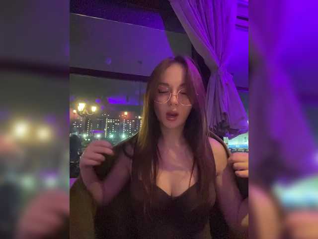 Gratis Live Sexcam mit OlivkaVif OlivkaVif