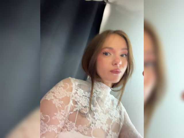 Entra en el chat con el modelo OlivkaVif OlivkaVif