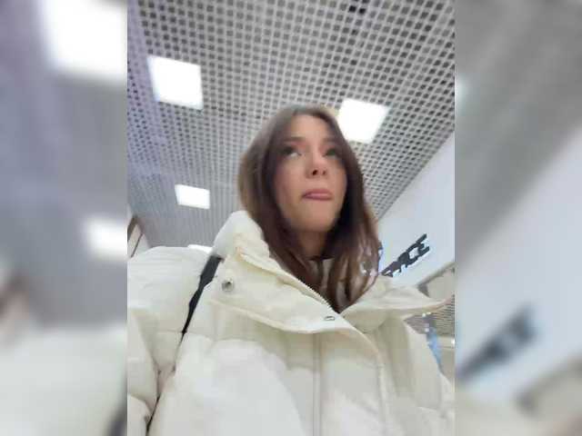 Entra en el chat con el modelo OlivkaVif OlivkaVif