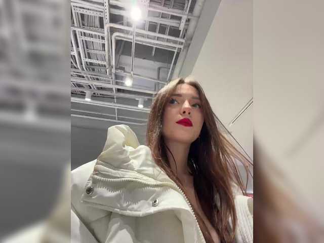 Entra en el chat con el modelo OlivkaVif OlivkaVif