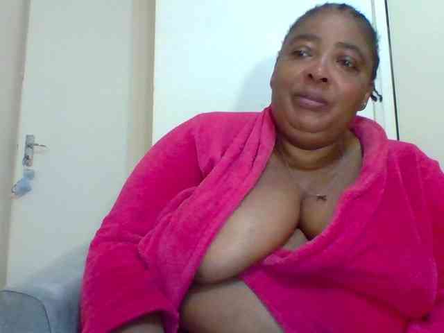 pussylips53 webcam