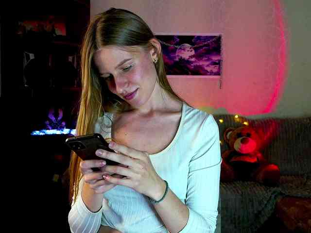LunaEvan webcam