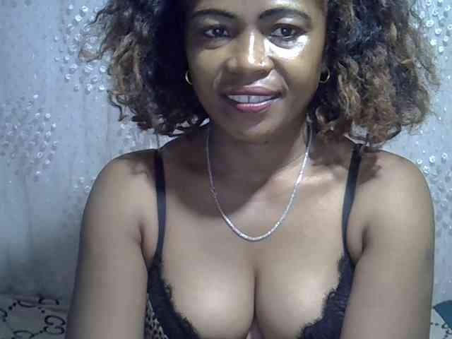 Sexywife1 webcam