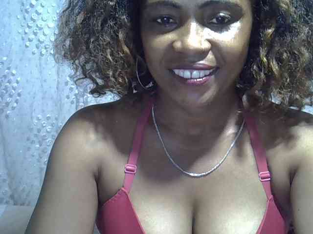 Sexywife1 webcam