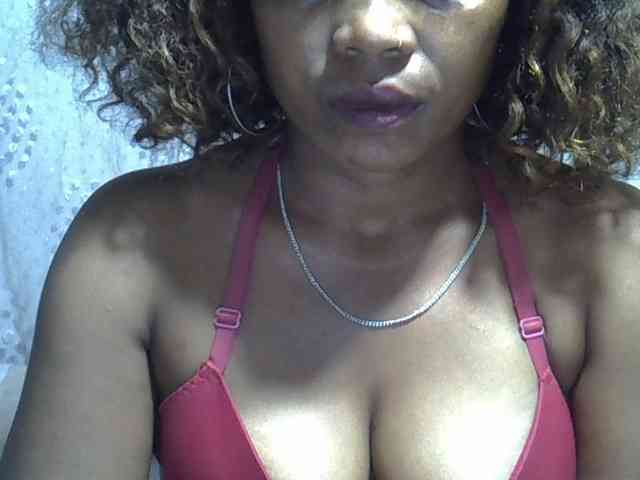 Sexywife1 webcam