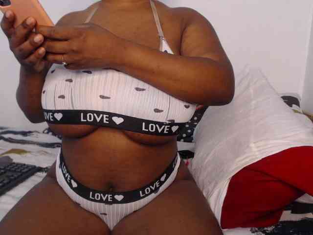 LustyAurora69 webcam