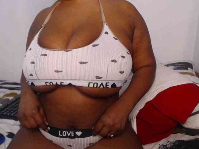 LustyAurora69 webcam