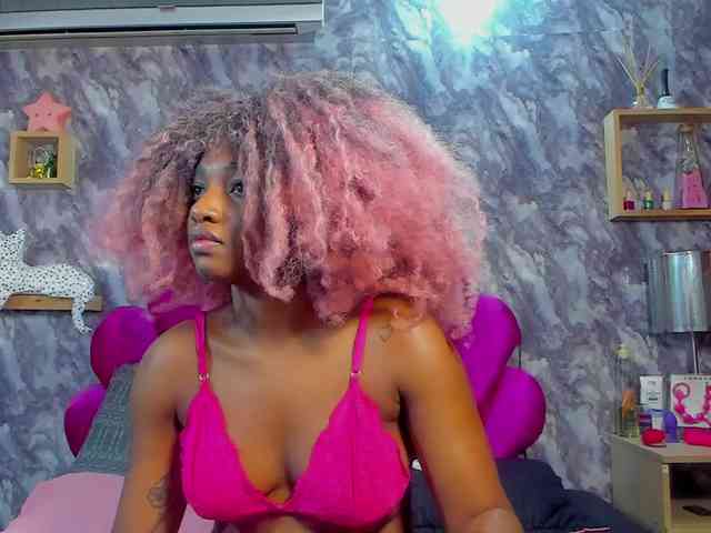 EMMA_PARIS webcam