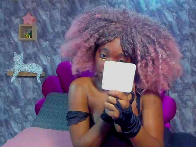 EMMA_PARIS webcam