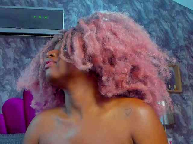EMMA_PARIS webcam