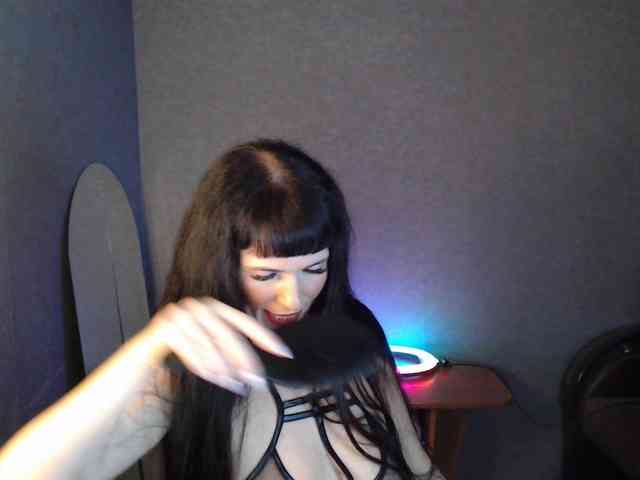 LindaElosiMilf webcam