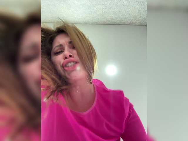 go to chat with -LeiaProseccina-