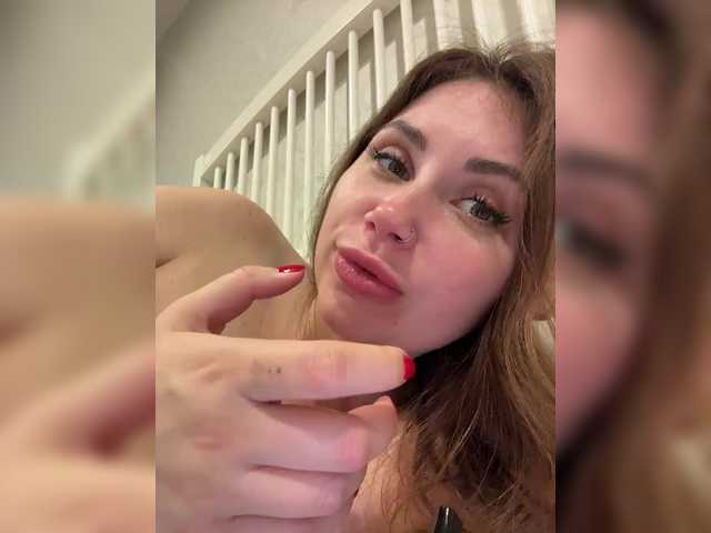 Vai a chattare su LeiaProseccina LeiaProseccina