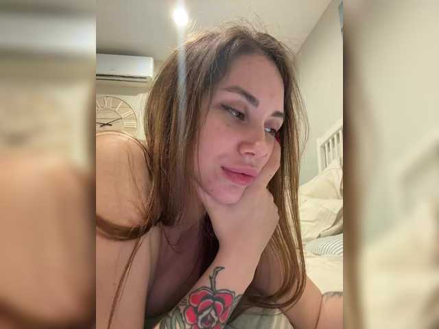Gratis Live Sexcam mit LeiaProseccina LeiaProseccina