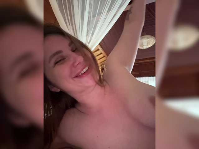 Entra en el chat con el modelo LeiaProseccina LeiaProseccina