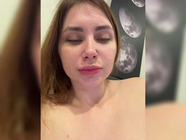 Accedi alla chat con il nickname LeiaProseccina LeiaProseccina