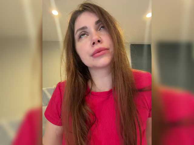 Vai a chattare su LeiaProseccina LeiaProseccina