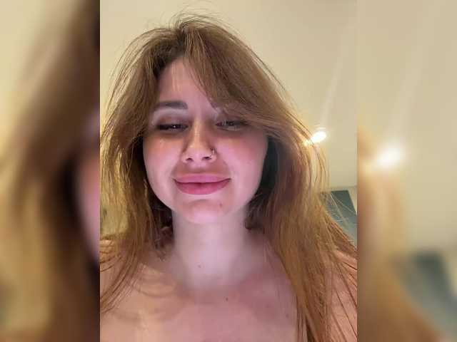 Gratis Live Sexcam mit LeiaProseccina LeiaProseccina