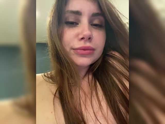 Vai a chattare su LeiaProseccina LeiaProseccina