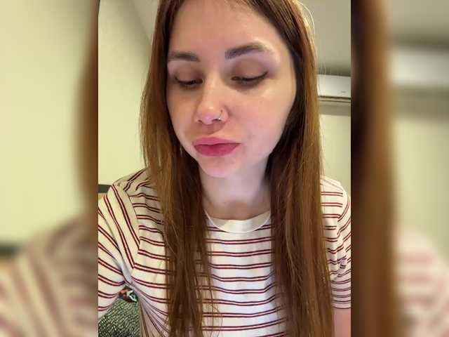 Accedi alla chat con il nickname LeiaProseccina LeiaProseccina