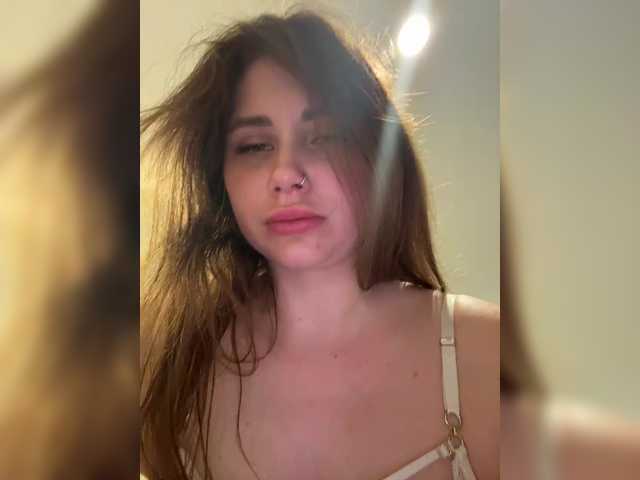 Gratis Live Sexcam mit LeiaProseccina LeiaProseccina