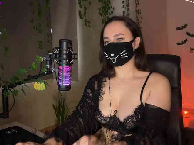 YourSweetPeach webcam