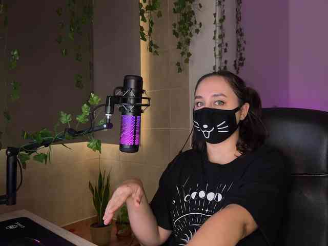 YourSweetPeach webcam