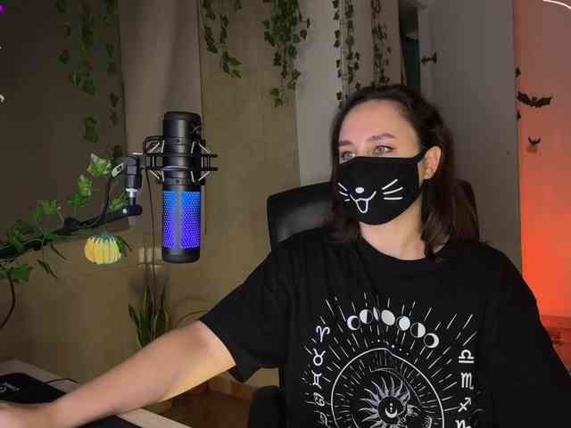 YourSweetPeach webcam